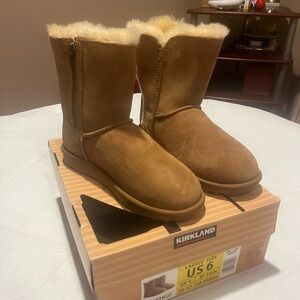 Kirkland Winter Shearling Boots W6.